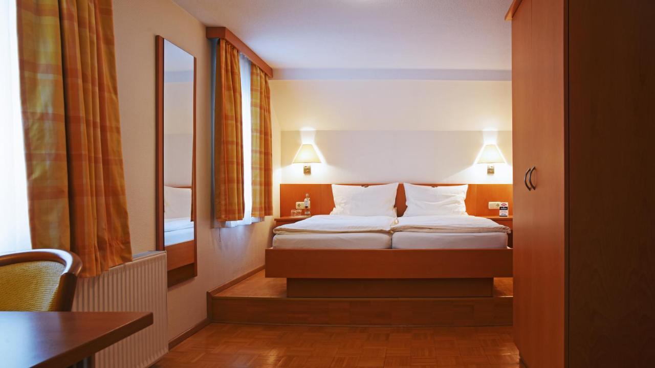 Hotel Deutsches Haus Kaub Exteriör bild